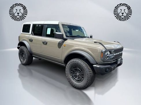 New 2026 Ford Bronco Badlands AWD/4WD image 3