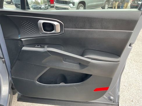 Used 2024 Kia Sorento S image 30