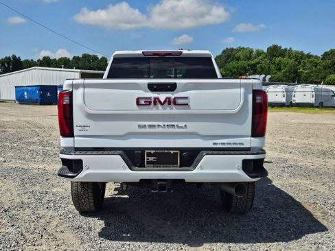 New 2026 GMC Sierra 2500 Denali w/ Denali Reserve Package AWD/4WD image 5