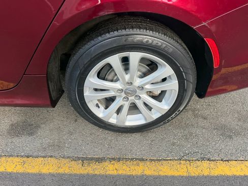 Used 2015 Chrysler 200 Limited w/ Convenience Group image 9