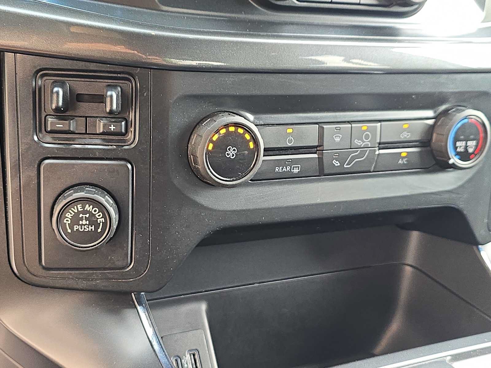 Used 2022 Ford F150 XL w/ STX Appearance Package RWD image 21