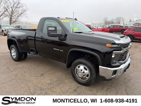 Used 2025 Chevrolet Silverado 3500 LT image 2
