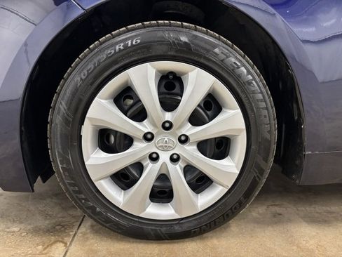 Used 2024 Toyota Corolla LE image 9