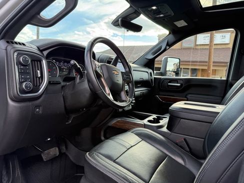 Used 2020 Chevrolet Silverado 3500 High Country w/ LPO, Hitch Package image 13