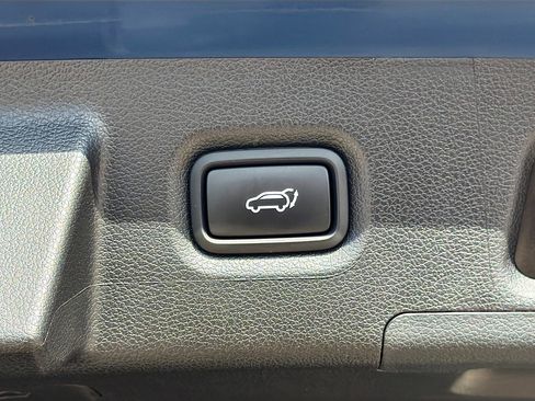 Used 2022 Hyundai Santa Fe SEL w/ Convenience + Premium Package image 12