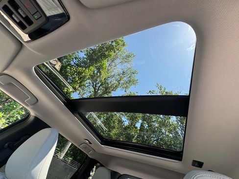 New 2025 Mitsubishi Outlander AWD image 38