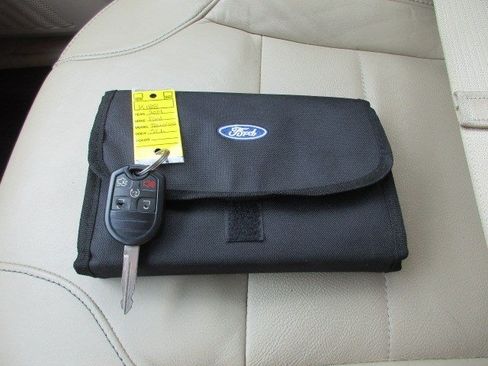 Used 2014 Ford Taurus SEL w/ Equipment Group 201A FWD image 29