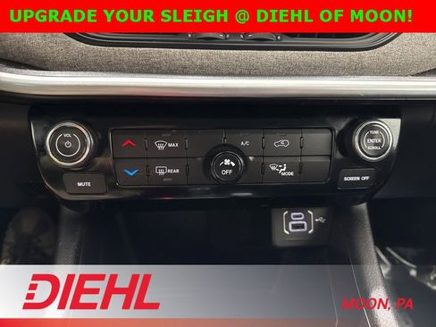 Certified 2022 Jeep Compass Latitude image 32