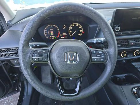 Used 2023 Honda HR-V LX image 13