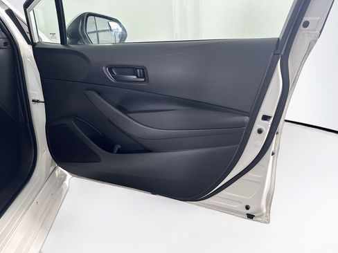 Used 2022 Toyota Corolla LE image 30