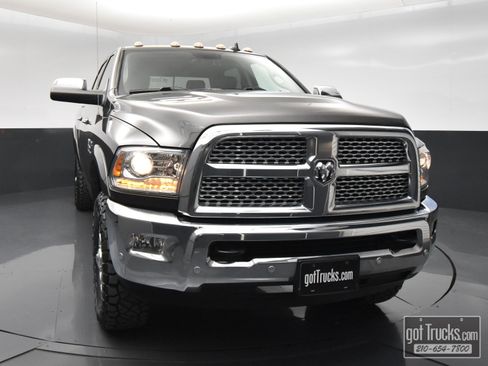 Used 2018 RAM 2500 Laramie w/ Snow Chief Group AWD/4WD image 49