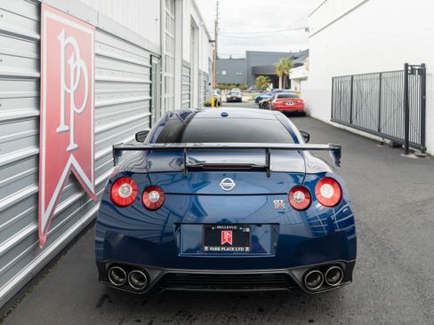 Used 2014 Nissan GT-R Premium image 44