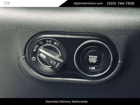Used 2022 Maserati Levante GT AWD/4WD image 32