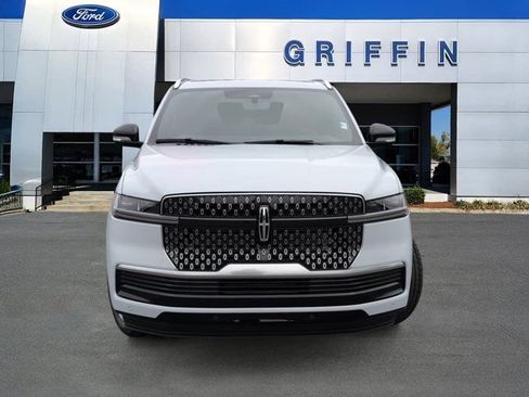 New 2026 Lincoln Navigator Reserve AWD/4WD image 12