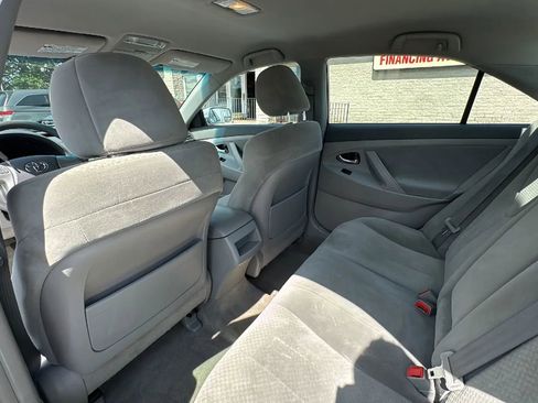 Used 2009 Toyota Camry LE FWD image 13