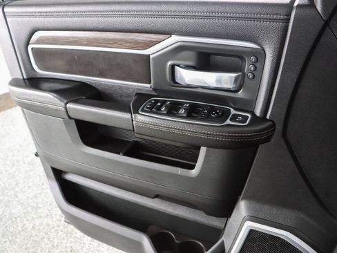 Used 2020 RAM 2500 Laramie AWD/4WD image 23