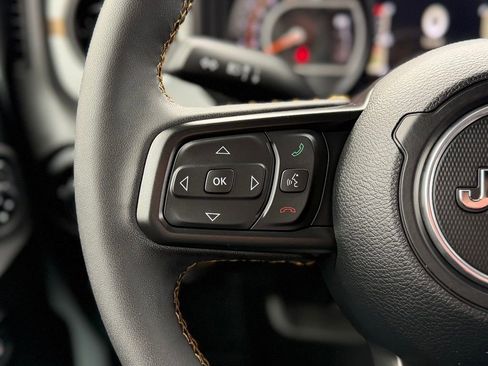 Used 2024 Jeep Wrangler Willys image 7