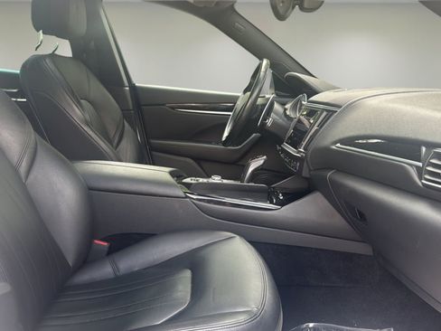 Used 2021 Maserati Levante S AWD/4WD image 10