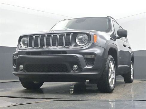 Used 2022 Jeep Renegade Latitude image 46