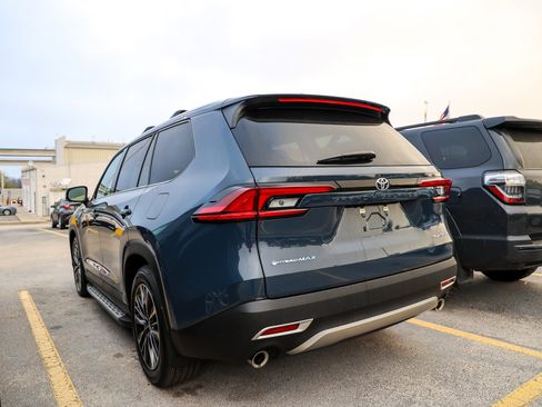 Certified 2026 Toyota Grand Highlander Hybrid MAX Platinum image 10