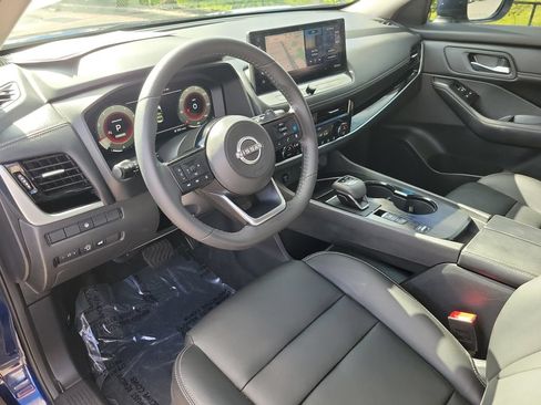 Used 2024 Nissan Rogue SL w/ SL Premium Package FWD image 15