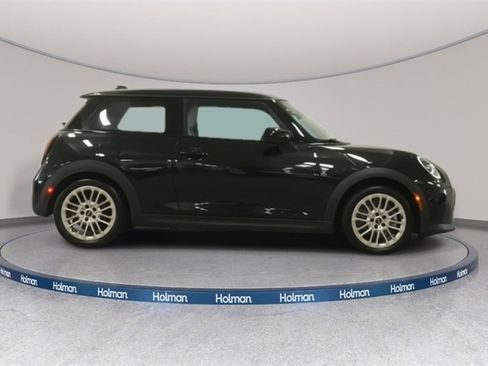 Certified 2025 MINI Cooper 2-Door Hardtop image 4