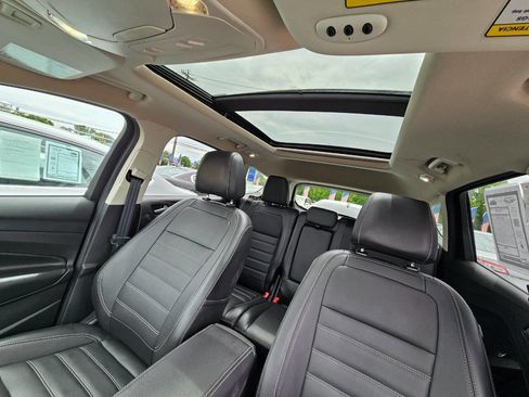 Used 2017 Ford Escape Titanium AWD/4WD image 19