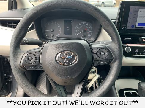 Used 2025 Toyota Corolla LE FWD image 15