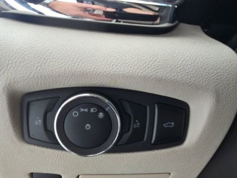 Used 2020 Lincoln Continental Reserve image 23