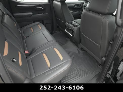 Used 2025 GMC Sierra 1500 AT4 w/ AT4 Premium Package AWD/4WD image 36
