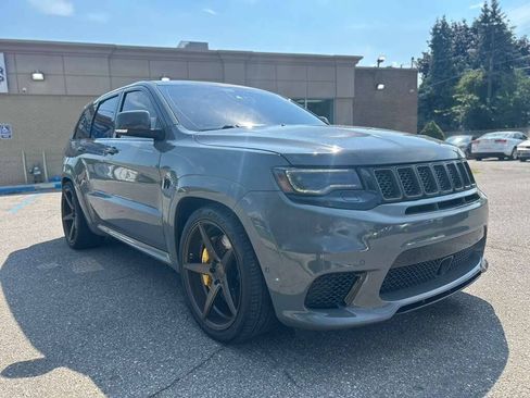 Used 2019 Jeep Grand Cherokee Trackhawk AWD/4WD image 3