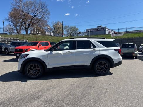 New 2026 Ford Explorer ST AWD/4WD image 4