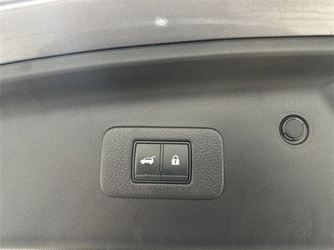 Used 2022 Nissan Armada SL w/ Captain's Chairs Package image 26