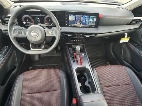 New 2026 Nissan Kicks SR AWD/4WD image 26