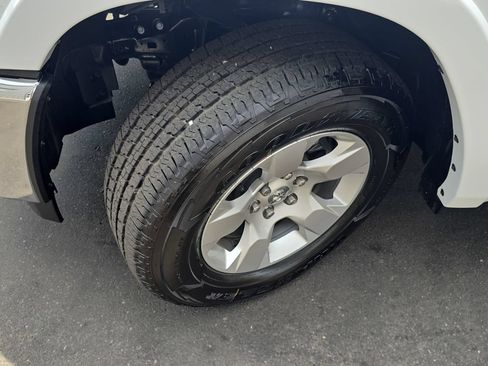 New 2026 RAM 1500 4x4 Crew Cab image 31