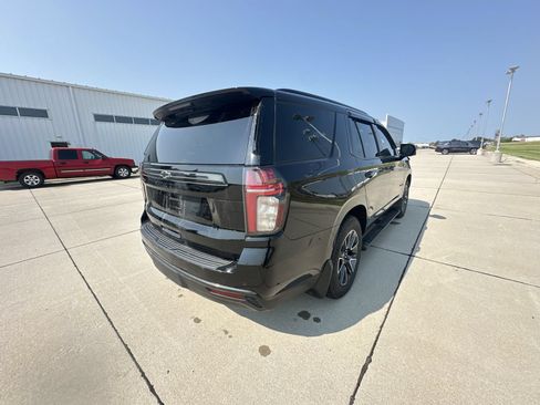 Used 2021 Chevrolet Tahoe Z71 w/ Z71 Off-Road Package AWD/4WD image 14