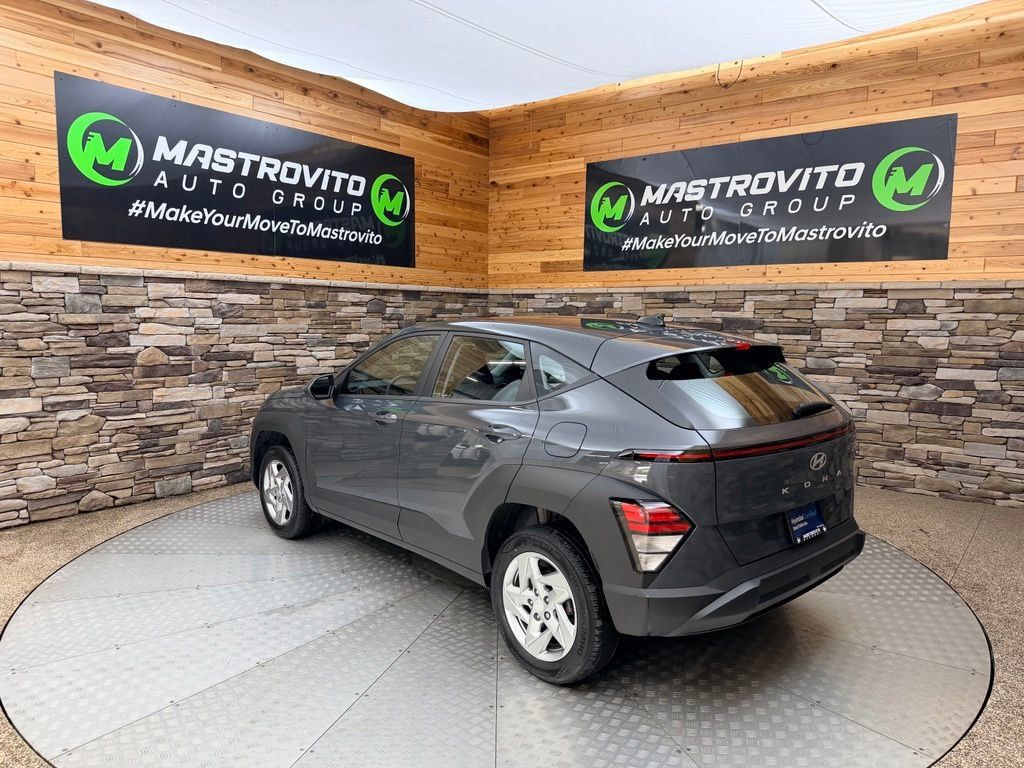 Used 2024 Hyundai Kona SE AWD/4WD image 8