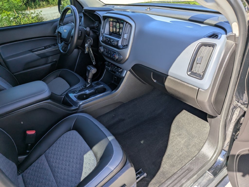 Used 2018 Chevrolet Colorado Z71 w/ Z71 Midnight Edition AWD/4WD image 15