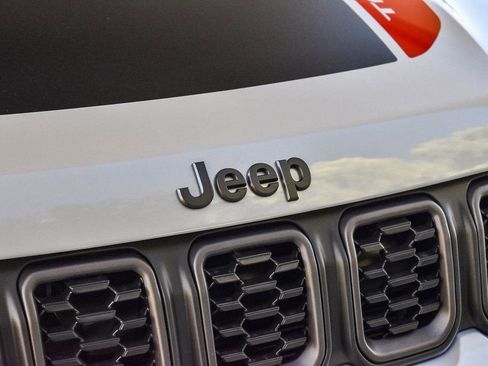 New 2026 Jeep Compass Trailhawk w/ Sun, Sound & Navigation Group image 9