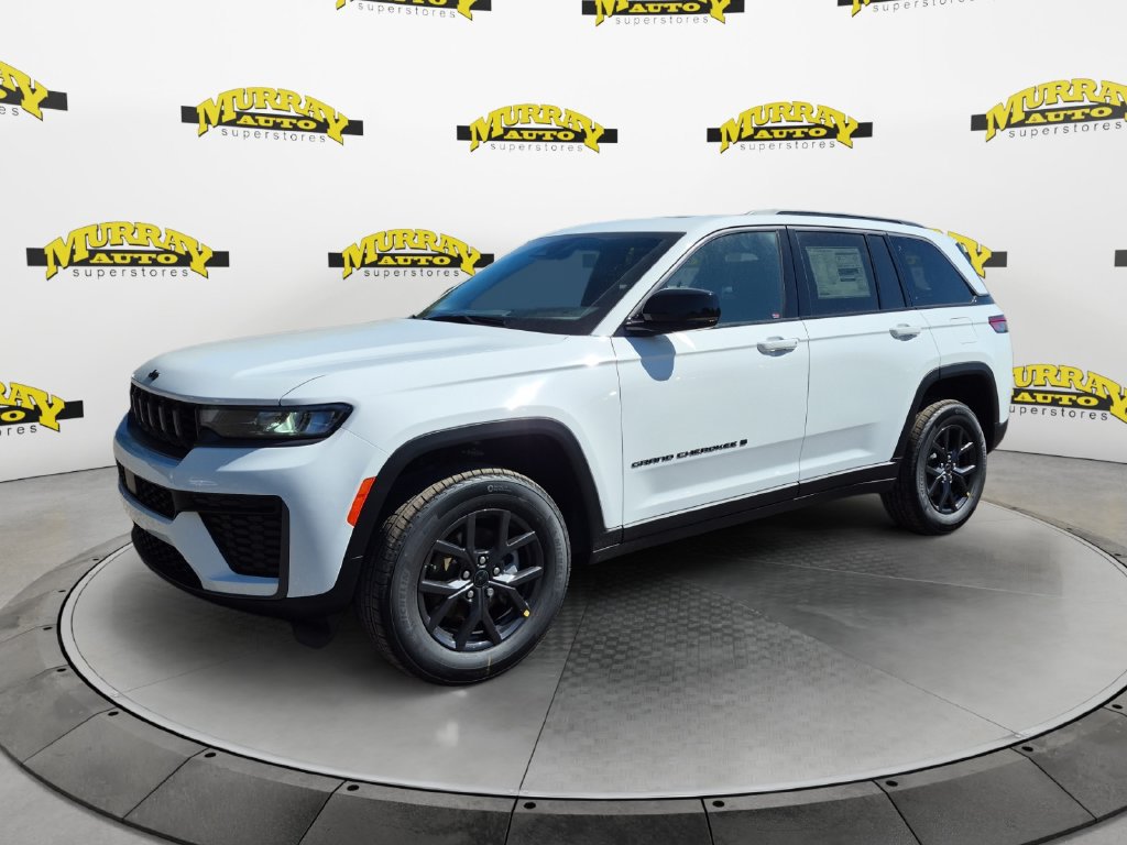 New 2027 Jeep Grand Cherokee Altitude RWD image 1