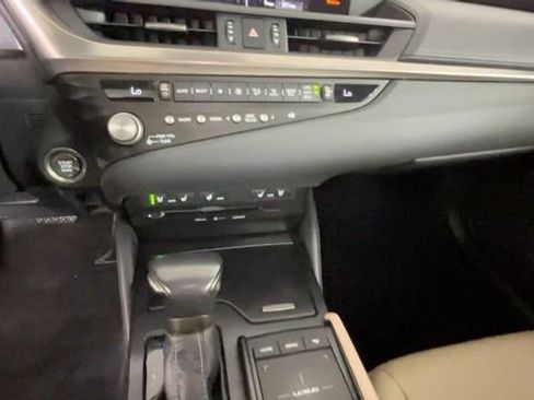 Used 2021 Lexus ES 250 w/ Premium Package AWD/4WD image 34
