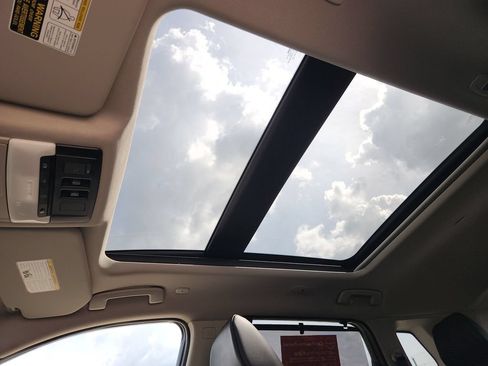 Certified 2023 Nissan Rogue SV w/ SV Premium B Package FWD image 16