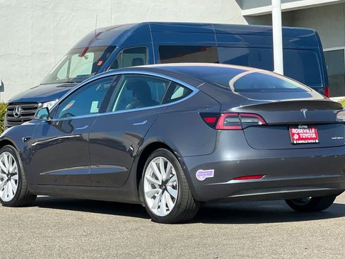 Used 2018 Tesla Model 3 AWD/4WD image 7