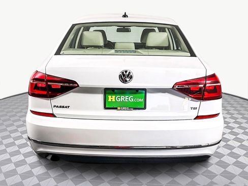 Used 2019 Volkswagen Passat 2.0T Wolfsburg w/ Wheels & Sunroof Package image 8