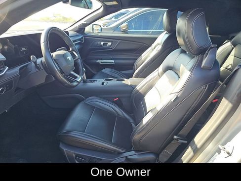 Used 2025 Ford Mustang Premium RWD image 3