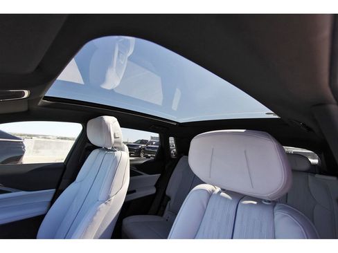 New 2026 Cadillac Lyriq Luxury image 22