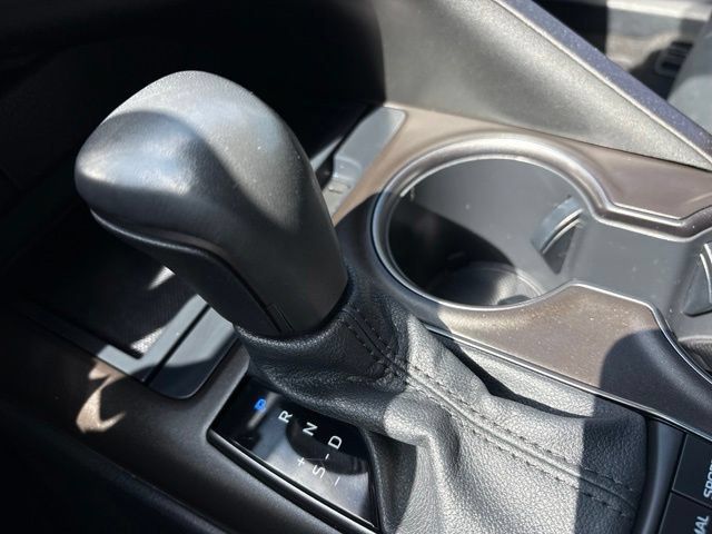 Used 2022 Toyota Camry SE FWD image 23
