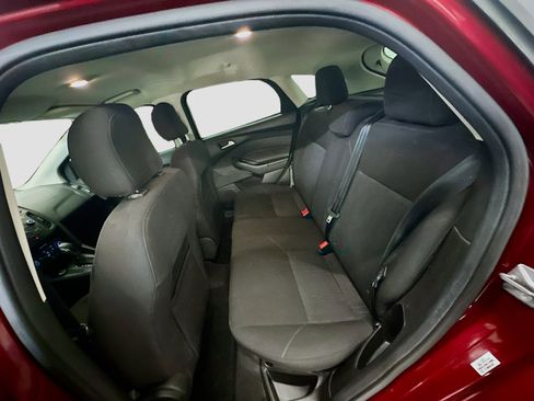 Used 2017 Ford Focus SE image 28