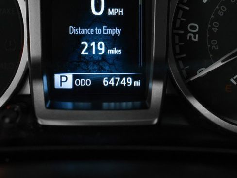 Used 2021 Toyota Tacoma SR5 image 18