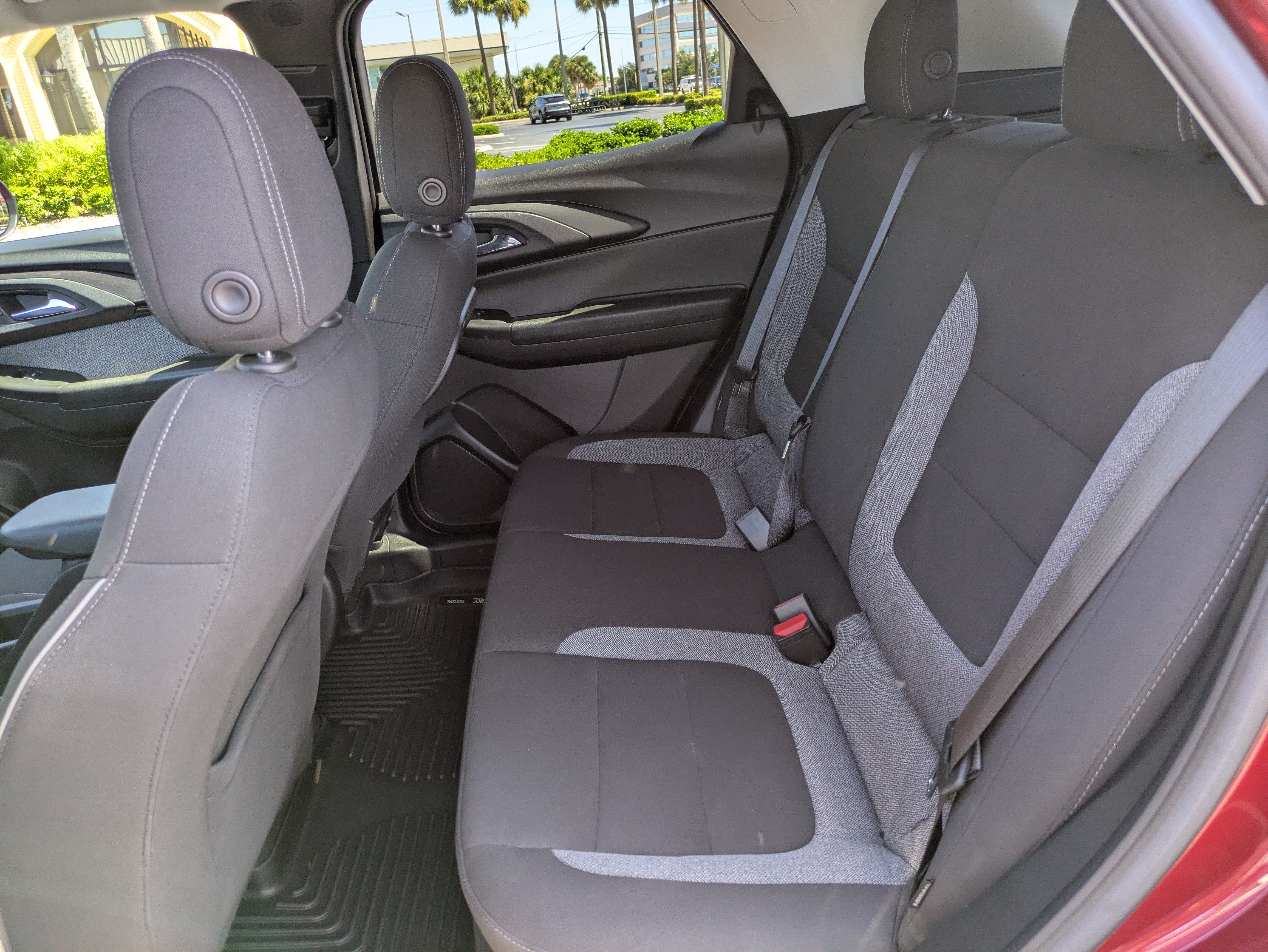 Used 2022 Chevrolet TrailBlazer LT w/ Driver Confidence Package FWD image 12